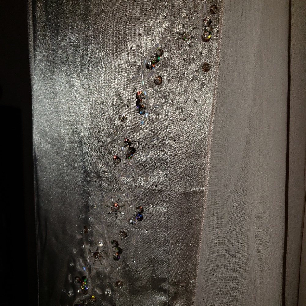 Dress - Picture 5 of 7